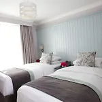 Hayes Hotell 3*