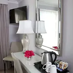 Hayes Hotell 3*