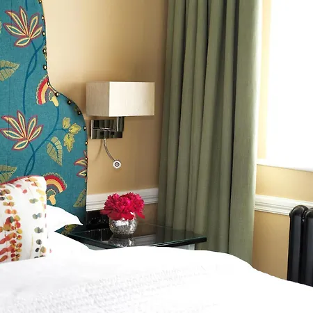 Hayes Hotel 3*