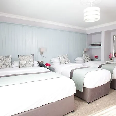 Отель Hayes