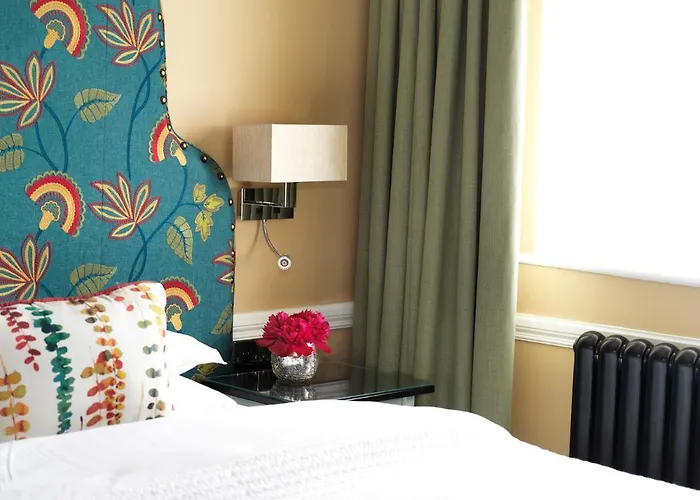 Hayes Hotel 3*