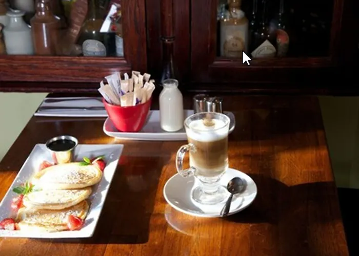 Hayes Hotel 3*